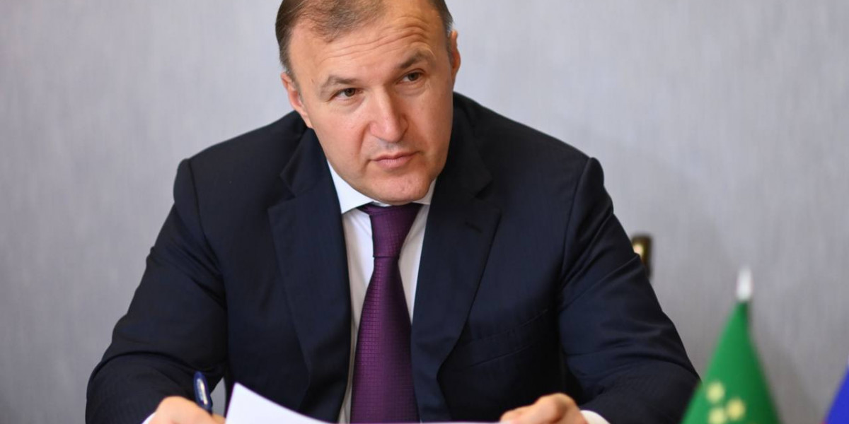 Глава Адыгеи Кумпилов провел прием граждан пресс-служба главы Адыгеи