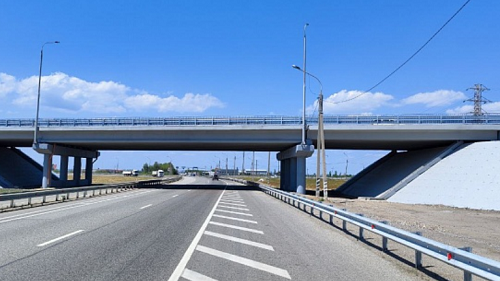 Соединяющий Адыгею и Кубань путепровод на федеральной трассе  полностью запущен