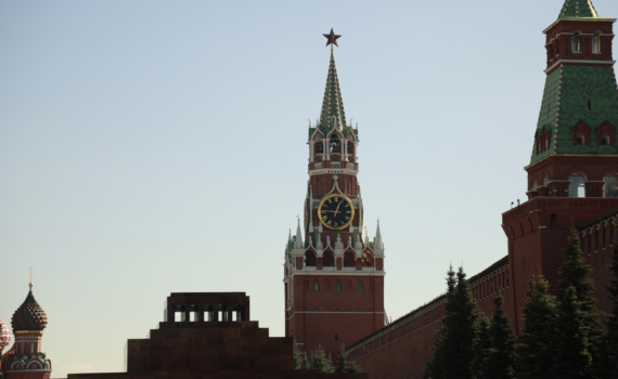 Аббас хочет заручиться поддержкой США, ОАЭ или России Аббас хочет заручиться поддержкой США, ОАЭ или России