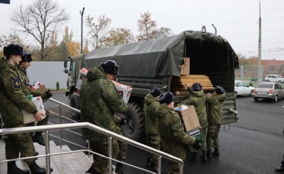 Вуз Адыгеи передал в зону СВО 20 тонн питьевой воды