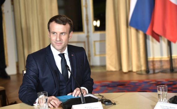 Президент Франции стал заложником глобалистов