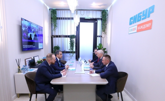 Томская область и СИБУР обновили «дорожную карту» до 2030 года на ПМЭФ-2025
