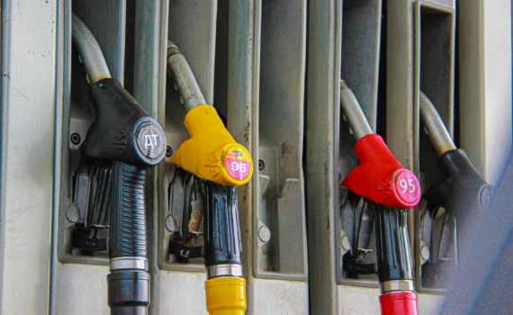 Эксперт: Повышение нормативов биржевых продаж может предотвратить рост цен на ГСМ, но регуляторы на это не пойдут Эксперт: Повышение нормативов биржевых продаж может предотвратить рост цен на ГСМ, но регуляторы на это не пойдут