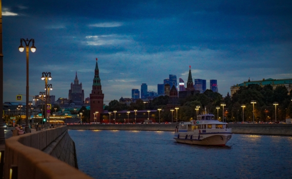 Системная оппозиция усилится после выборов в Госдуму, активизировав диалог с Путиным, заявил эксперт Системная оппозиция усилится после выборов в Госдуму, активизировав диалог с Путиным, заявил эксперт