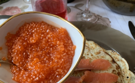 Масленица на носу: 3 начинки для блинов, которые испортят праздник вздутием и изжогой Масленица на носу: 3 начинки для блинов, которые испортят праздник вздутием и изжогой