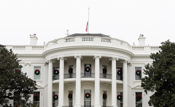 Трамп борется за ключевые кадровые назначения в прокуратуре и нацразведке Трамп борется за ключевые кадровые назначения в прокуратуре и нацразведке