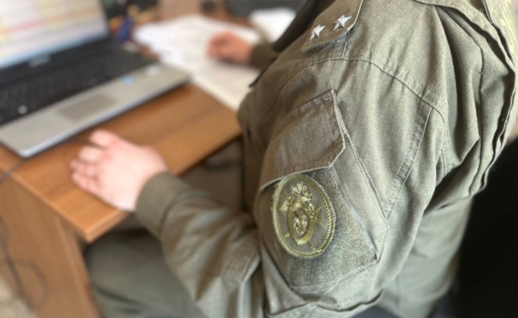 В Адыгее сотрудник колонии за деньги передавал осужденным телефоны В Адыгее сотрудник колонии за деньги передавал осужденным телефоны