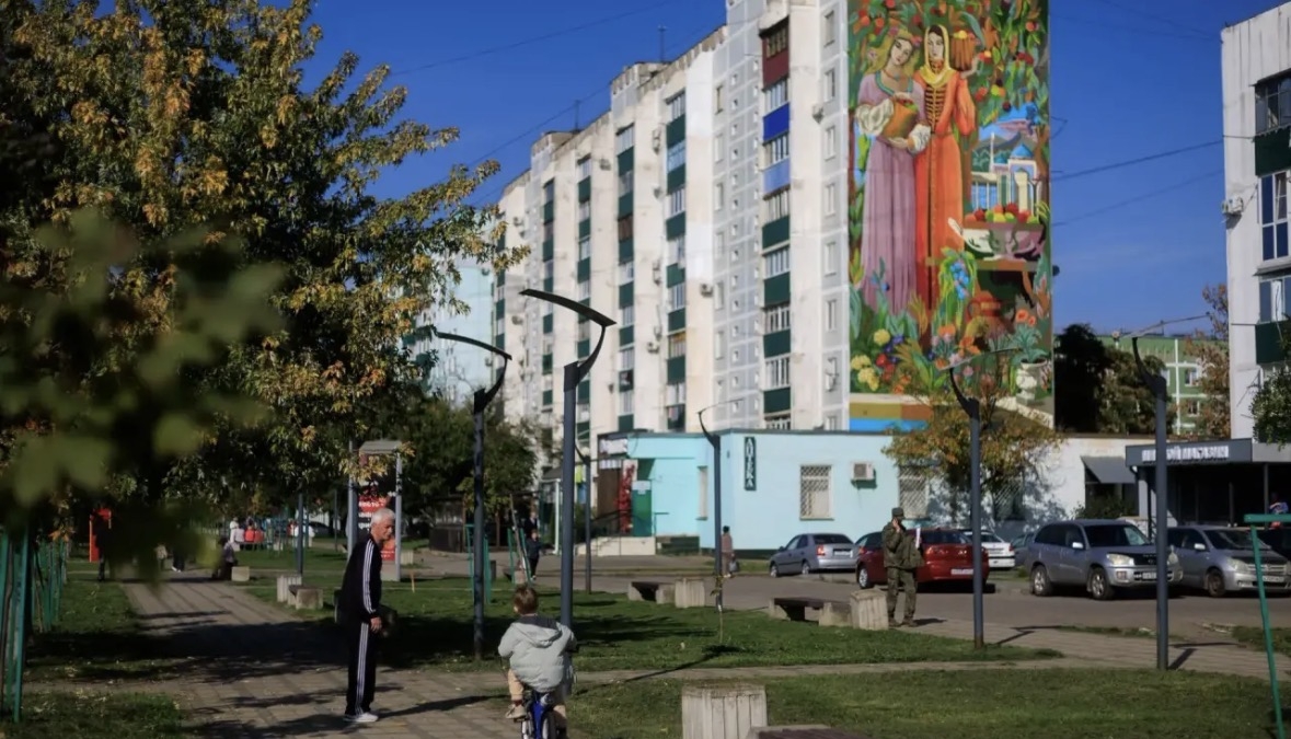Новый мурал о единстве народов появился на въезде в столицу Адыгеи пресс-служба главы РА